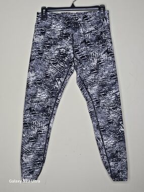 Calvin Klein Performance Black & White Abstract Print Leggings